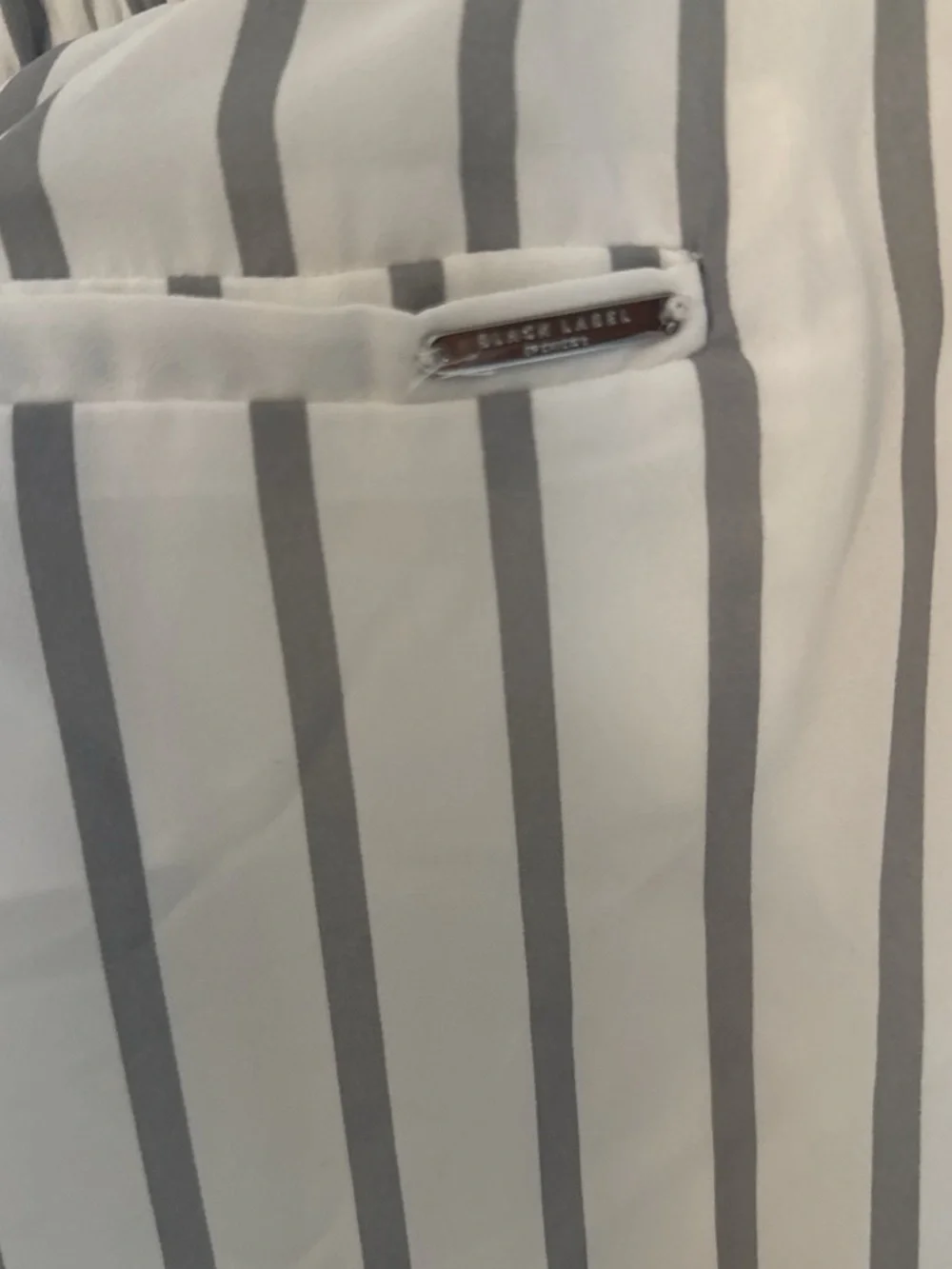 Chico’s White Wide-Leg Pants with Vertical Grey Stripes - Picture 4 of 8
